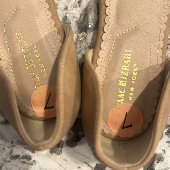 Isaac mizrahi suede tan flats - Picture 2 of 4